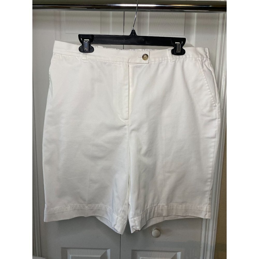 Lands End Shorts Bermuda Chino Flat Front Buttoned Zip Fly Elastic Waist White 1